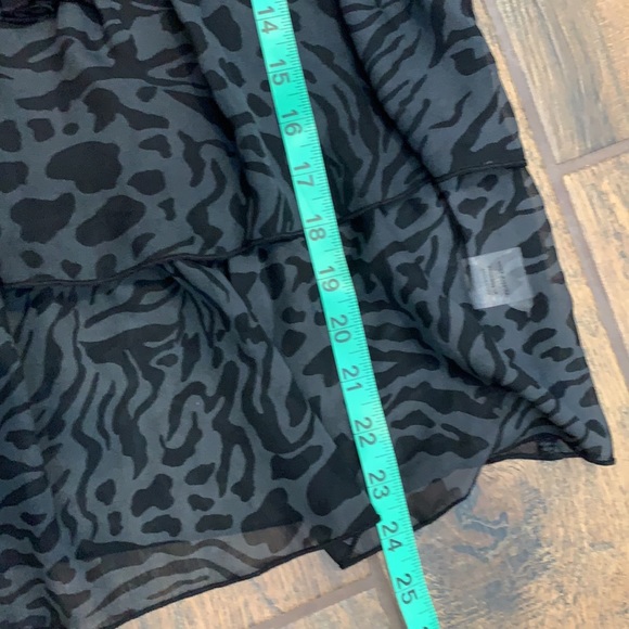 New! One Shoulder Zebra Print Top - Picture 9 of 9